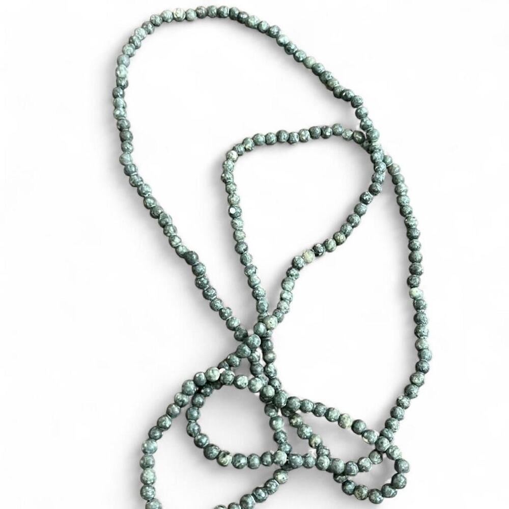Gray marbled beads necklace beaded